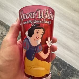 snow white and the seven dwarves Glass